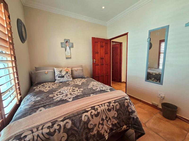 5 Bedroom Property for Sale in Golden Mile Western Cape